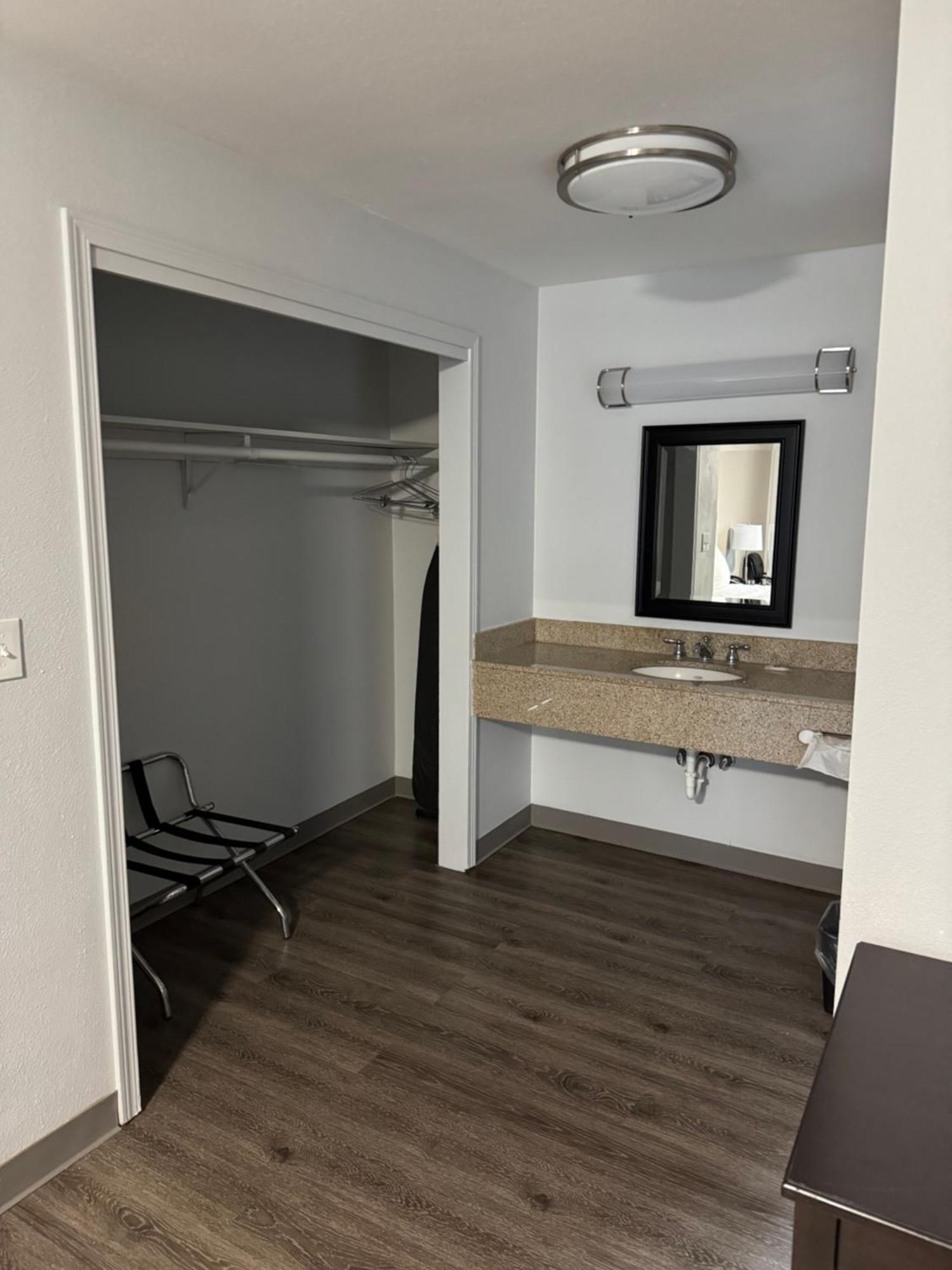 Studio 6 Suites Vancouver Wa Waterfront Екстер'єр фото